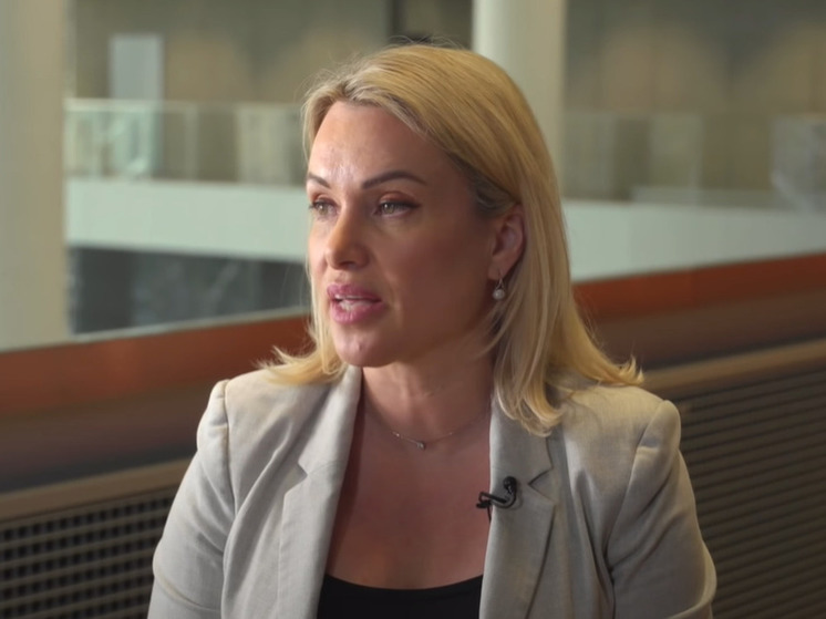 Экс-сотрудницу Первого канала Овсянникову приговорили к 8,5 года колонии