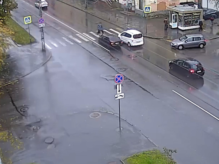 Водитель в Петрозаводске сбил сразу двух пешеходов