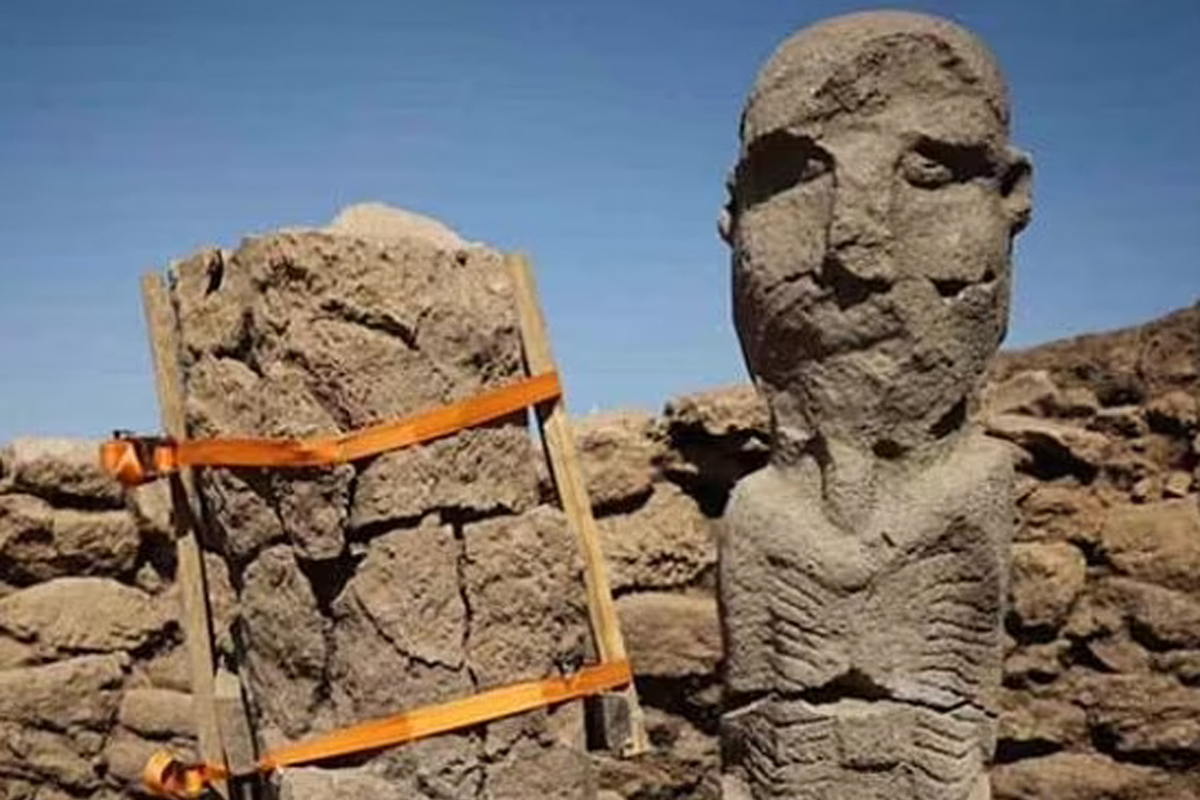 Earth's oldest 'obscene' statue of a man found in Turkey