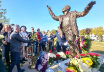 Маркс Толкач впервые рассказал, понравился ли ему монумент в честь артиста

