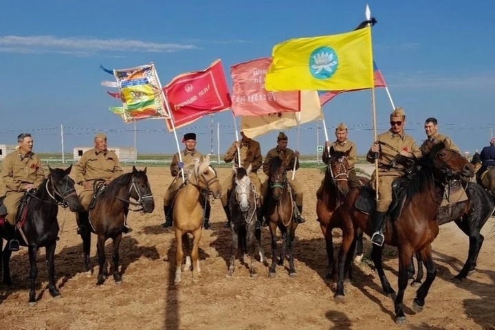 В Калмыкии пройдет конный поход, посвященный 80-летию освобождения Калмыкии