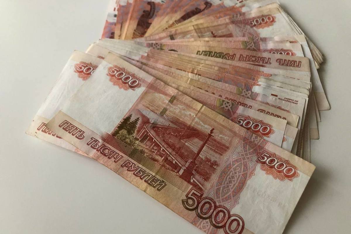 Почти 10% калининградцев зарабатывают более 100 тысяч рублей в месяц