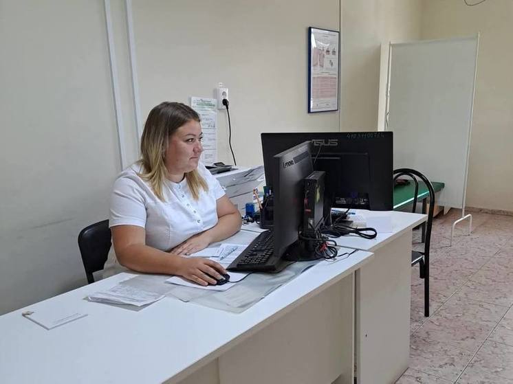 Коллектив Динской ЦРБ пополнился 4 участковыми врачами-терапевтами и врачом-онкологом