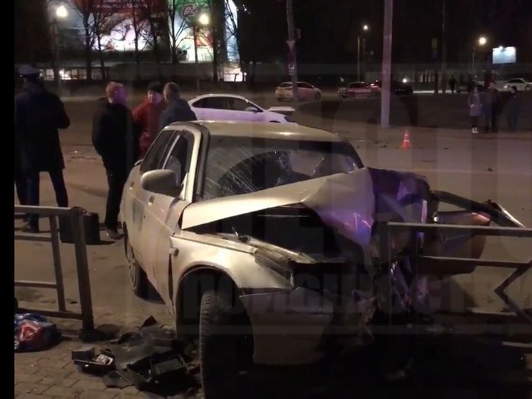 Виновник аварии в центре Кирова осужден на 8 лет колонии