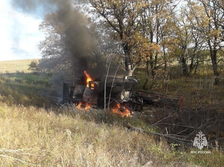 В Башкирии после ДТП загорелся комбайн – водитель погиб