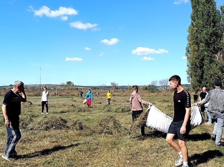 Сорок тысяч луганчан приняли участие в акции по уборке городов ЛНР