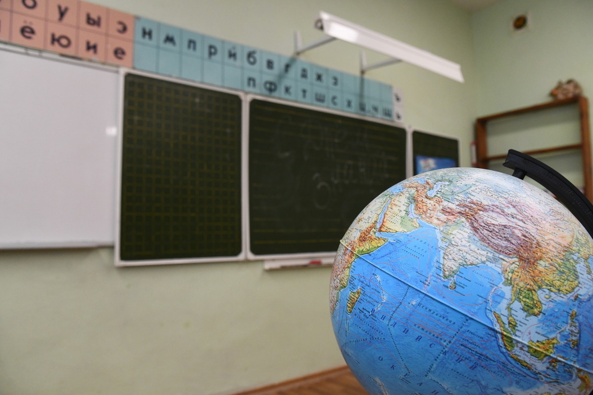 В школах Волгоградской области преподают 16,6 тысячи учителей