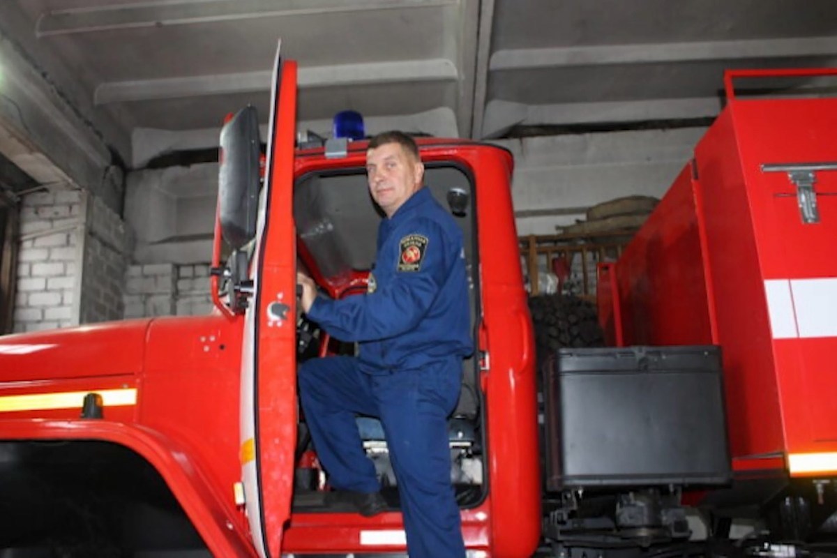 Пожарный гарнизон в Антропове получил новую пожарную машину