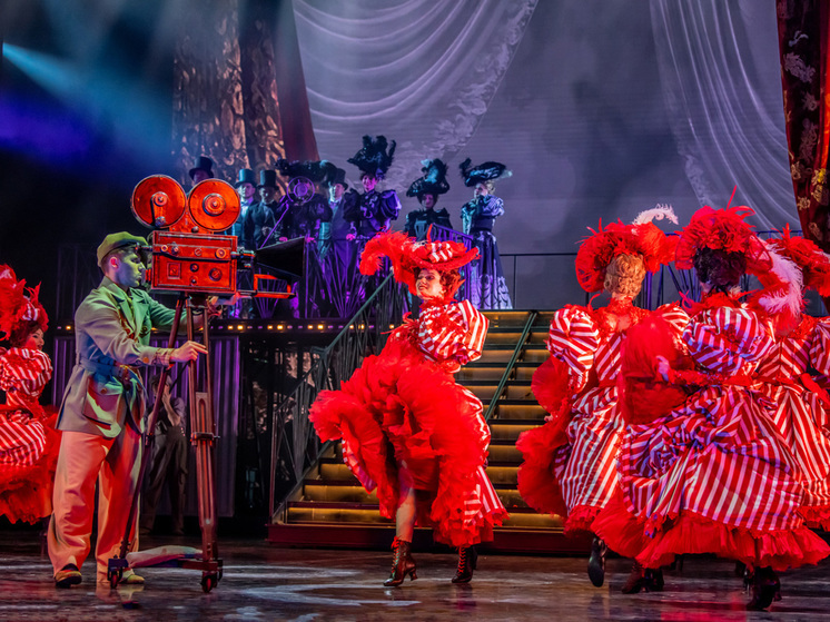 Голливудская вдова сама себя продвинула