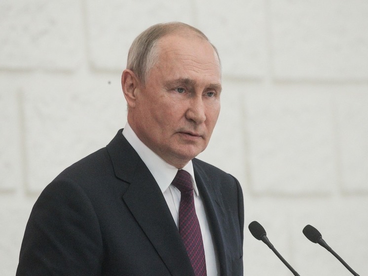 Путин назвал причиной агрессии Запада против России необразованность