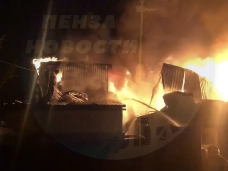 Крупный пожар разгорелся в Пензе