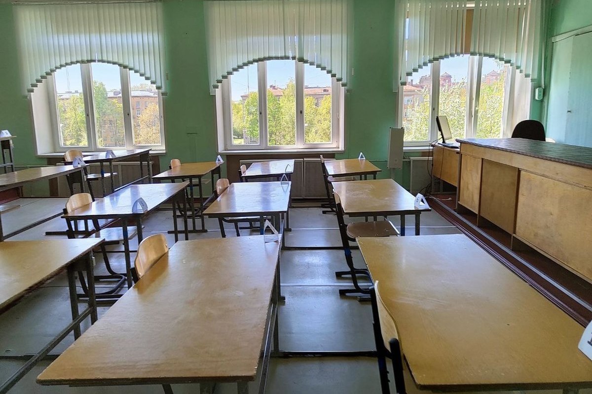 В Петербурге 15 педагогов впервые станут обладателями новых почетных званий