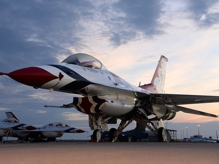 РИА Новости: российские комплексы РЭБ оптимизируют для подавления F-16