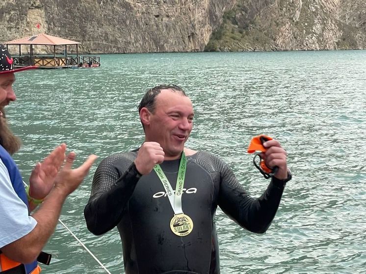 Пловец из Люберец занял третье место на длинном заплыве в Дагестане