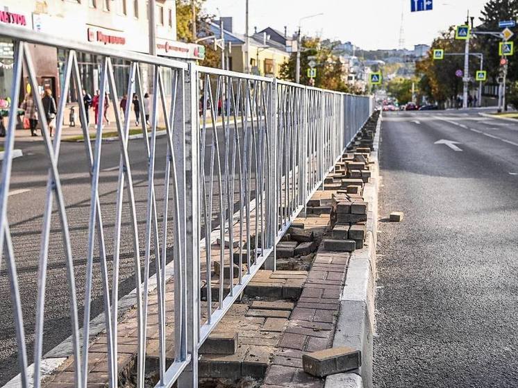В Белгороде приостановили установку ограждения на улице Попова