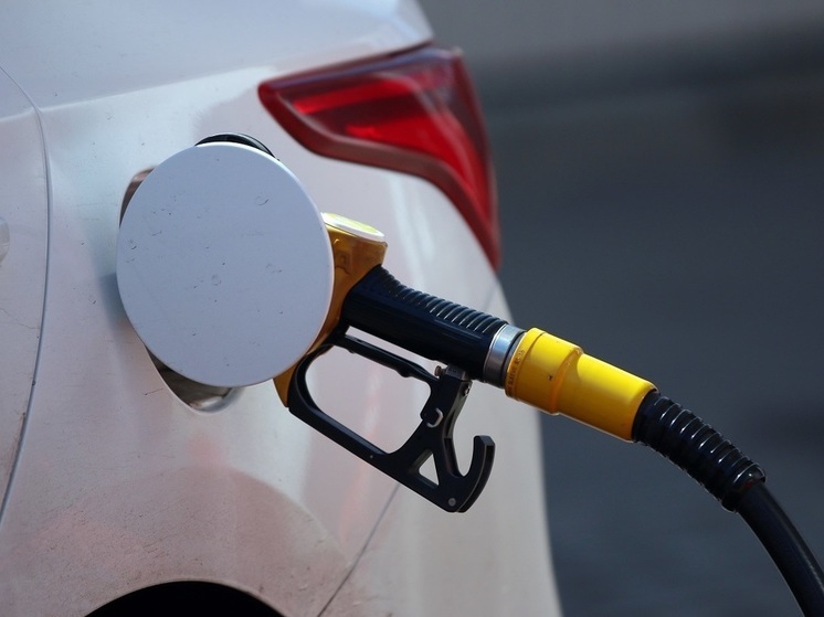 Российским нефтяникам рекомендовали держать цены на топливо на уровне 21 сентября