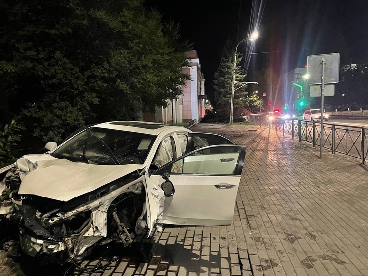 19-летний водитель совершил ДТП в центре города Кызыла