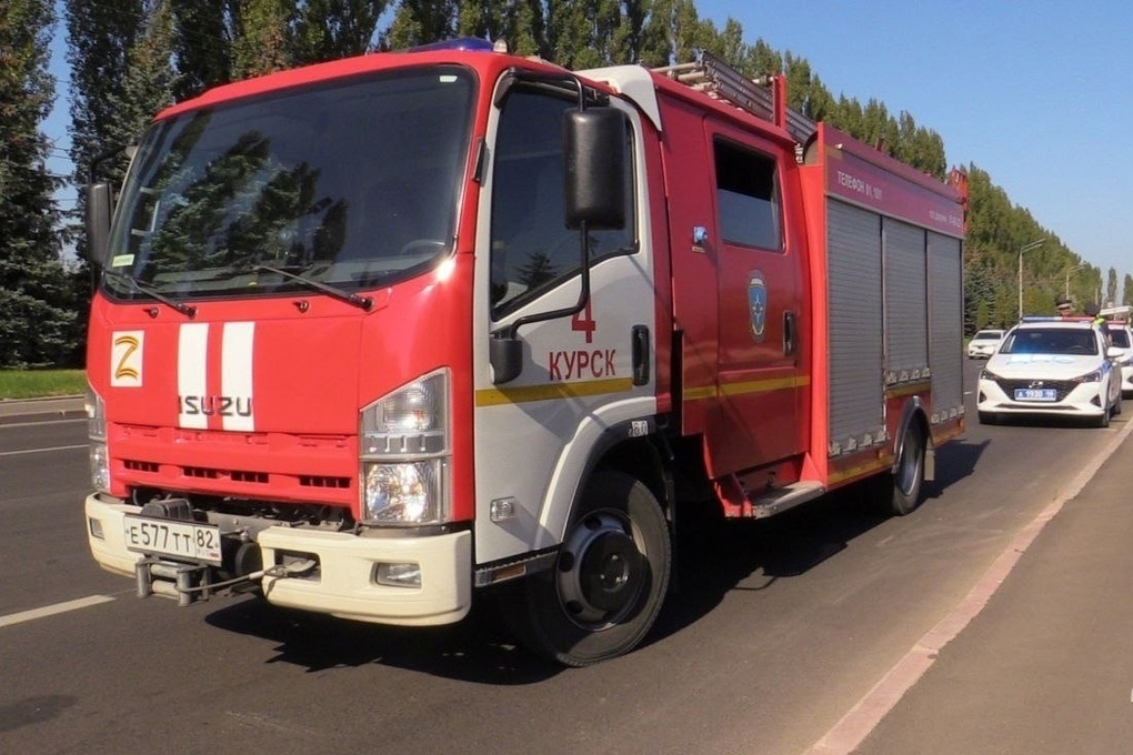 В Курске пожарные и гаишники провели авторейд по улицам города