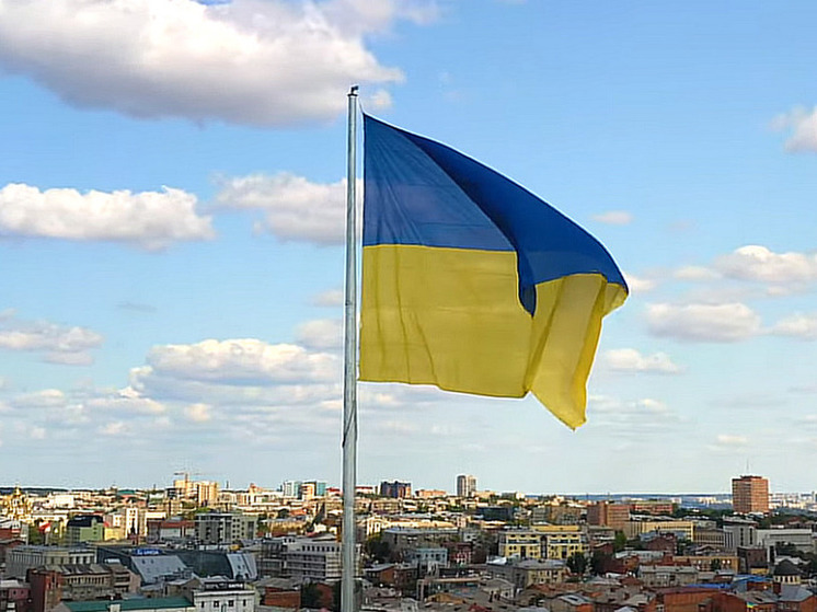 С мэрии французского города сняли украинский флаг после слов Зеленского