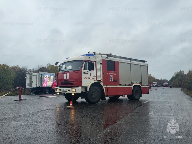 В Костромской области прошли гонки на пожарных машинах