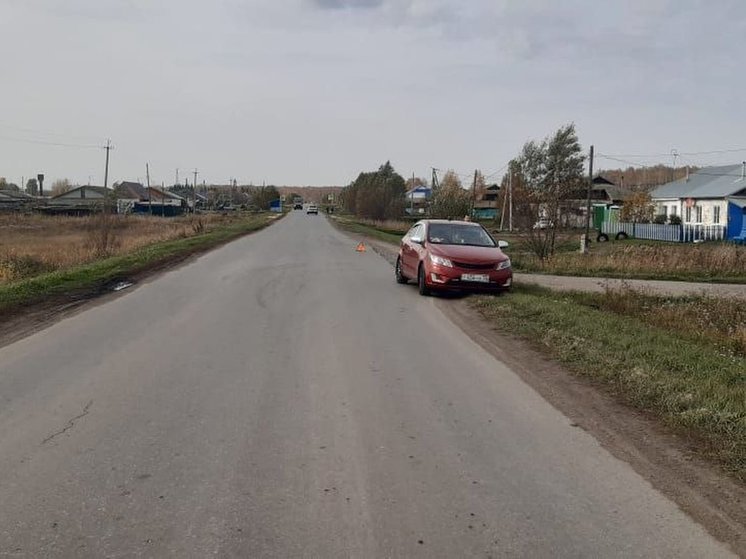 В Тюкалинске Омской области иномарка сбила 11-летнюю велосипедистку