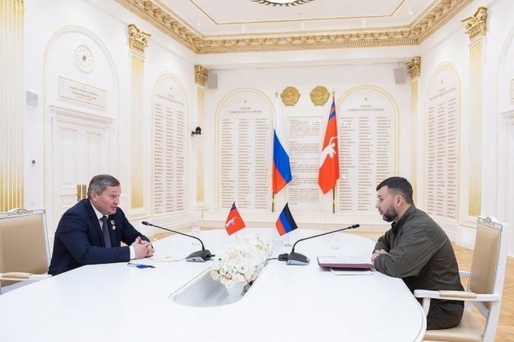 Глава Волгоградской области провел рабочую встречу с главой ДНР