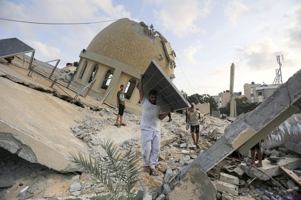 Развалины, боль и страх: появились кадры разрушений в Израиле и Газе