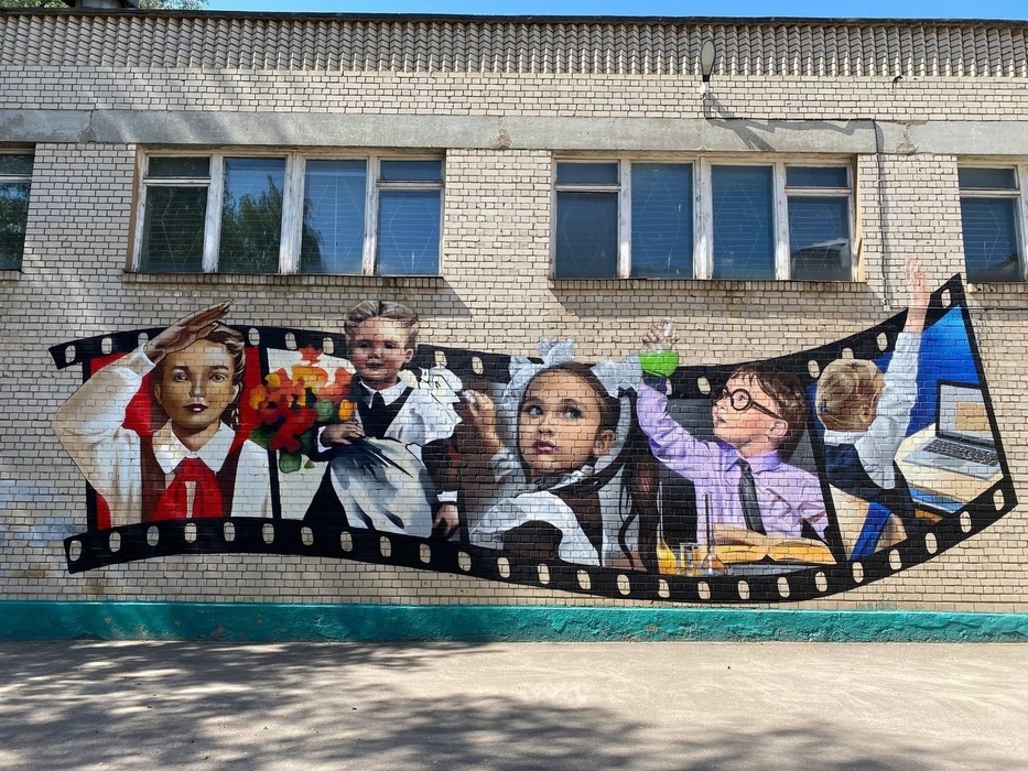 Ярославские города украсили красочные граффити