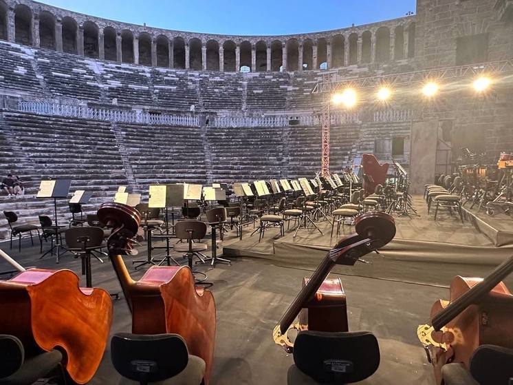 Симфонический оркестр Мариинского театра выступит в амфитеатре Аспендос в Турции