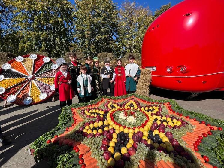 Более 30 предприятий АПК и 40 садоводческих хозяйств КБР устроили грандиозную ярмарку