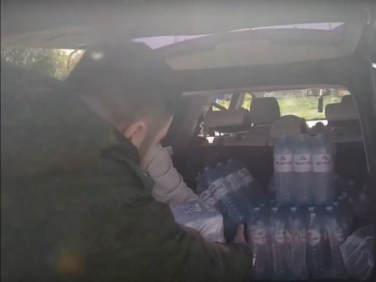 В Орловской области следователи купили для участников СВО тёплые вещи и консервы