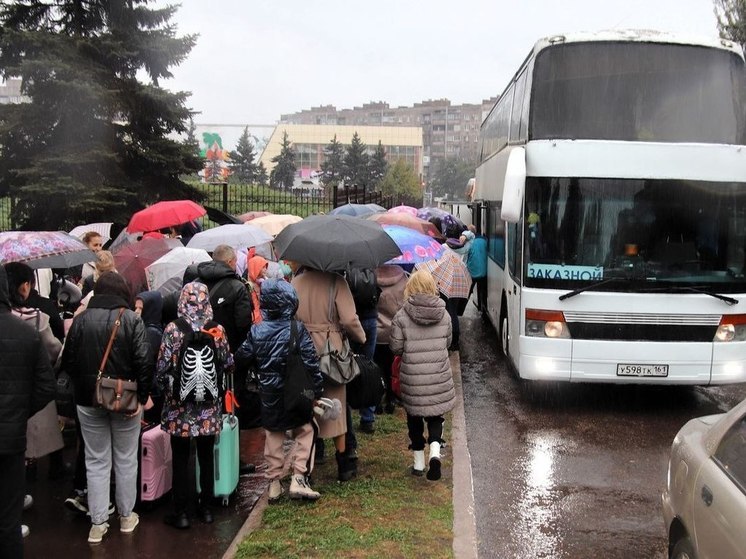 Дети из ДНР отправились в путешествие по двум крупнейшим городам России