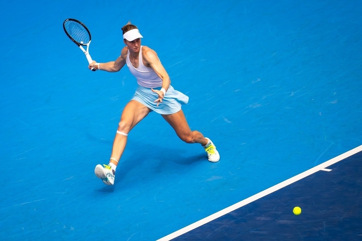 Людмила Самсонова в финале турнира в Пекине уступила Иге Швентек из Польши.