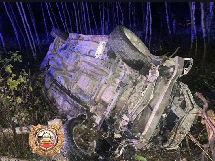 Водитель Toyota Mark II погиб в ДТП на юге Сахалина