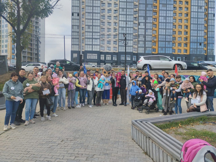 В Хабаровске прошла акция «Подари ребенку дерево»