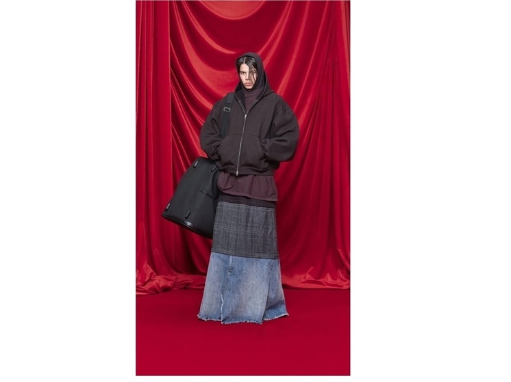 Ярославская спортсменка стала моделью на шоу Balenciaga SS24
