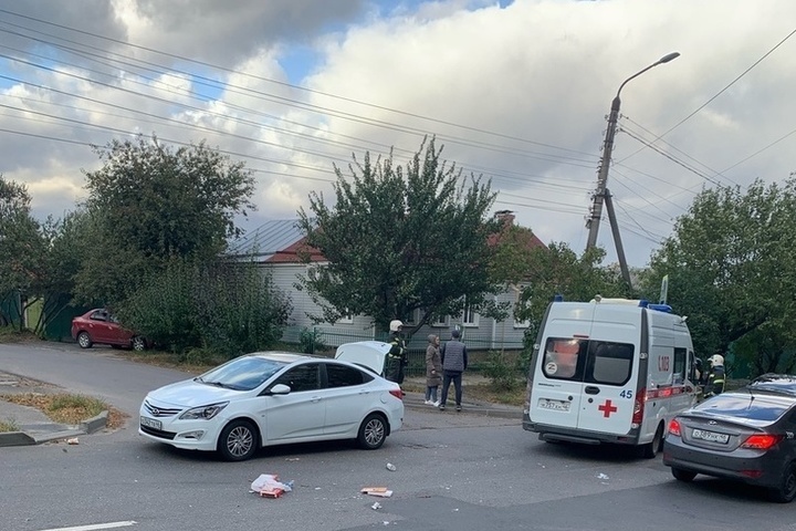 В Курске на улице Суворовской автомобиль сбил 75-летнего мужчину
