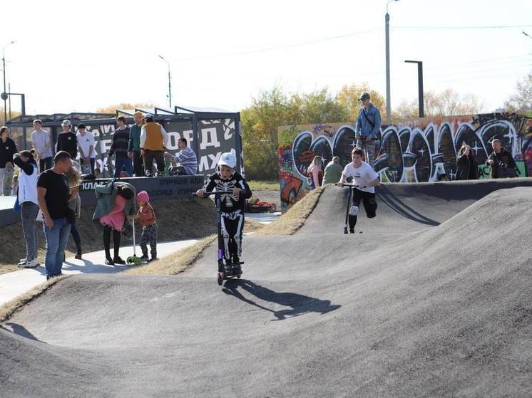 Бетонный скейт-парк — крупнейший в Сибири — открыли в Иркутске