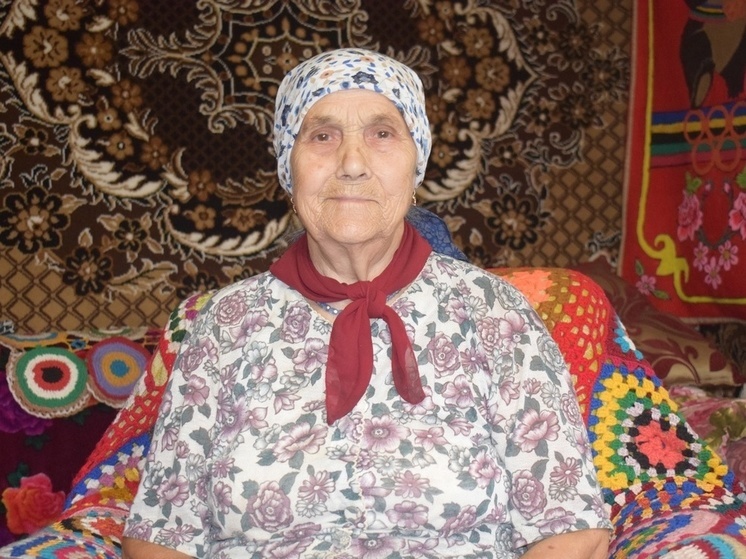 90-летняя Тамара Ильина поблагодарила главу Оленинского округа за оказанную ей помощь