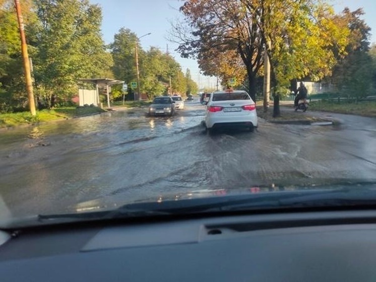 После ливня затопило улицу Днепропетровскую