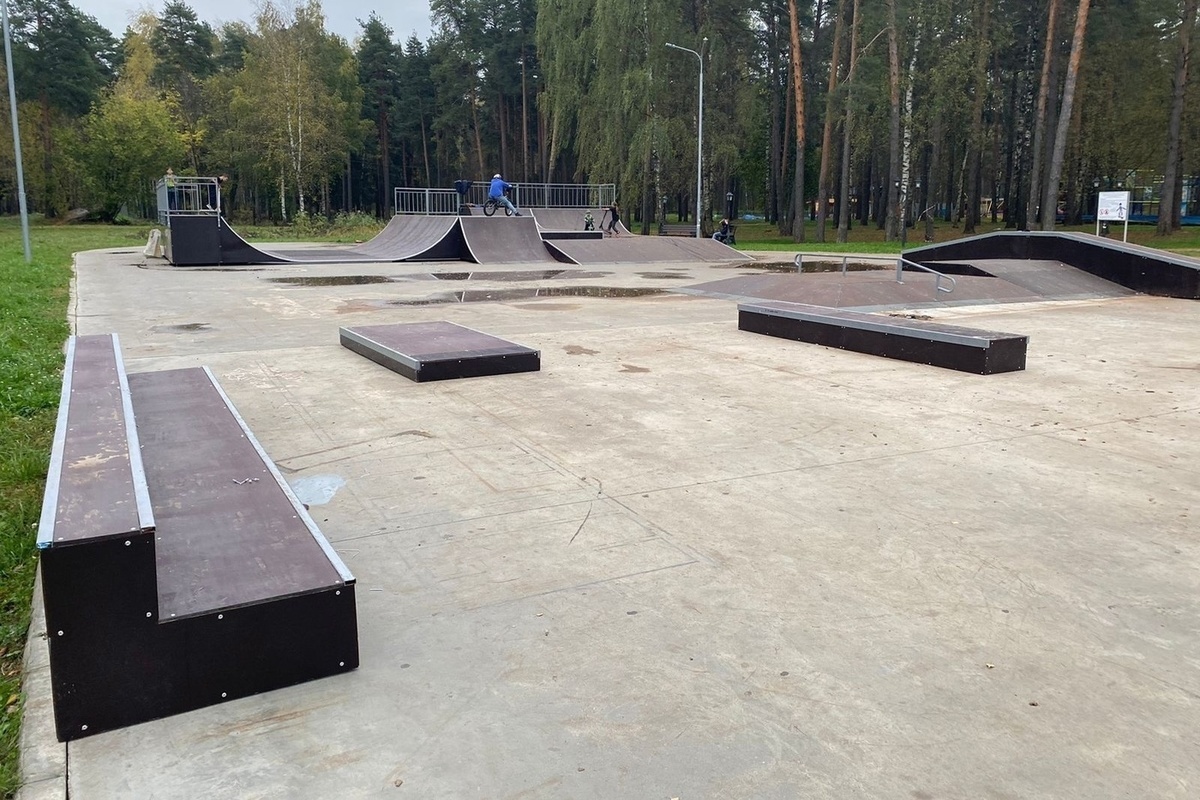 В костромском парке Берендеевка открылась после ремонта скейтборд-площадка