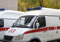 В Магнитогорске (город в Челябинской области) 15-летняя школьница погибла после падения с пятиэтажного здания