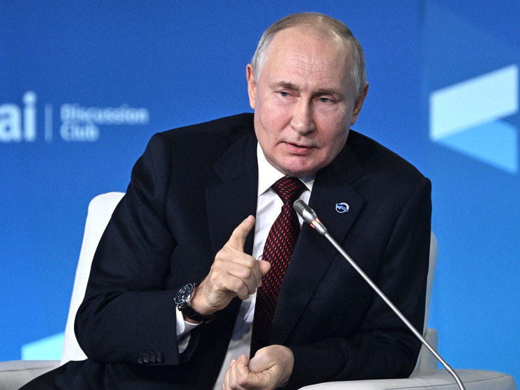 Риттер призвал США быть осторожными из-за слов Путина о ДВЗЯИ