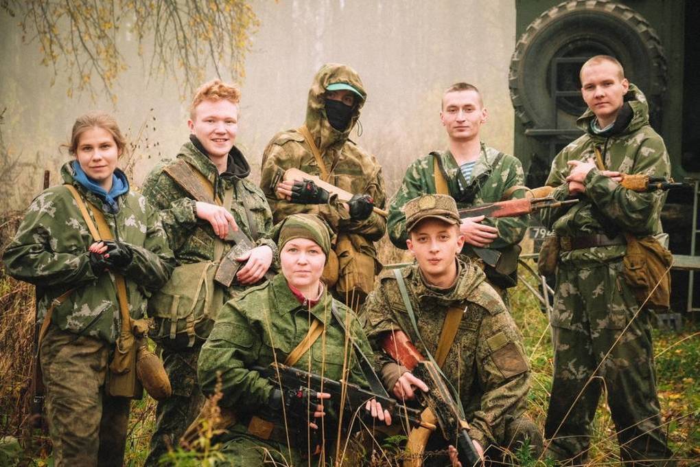 В военно патриотической игре группа