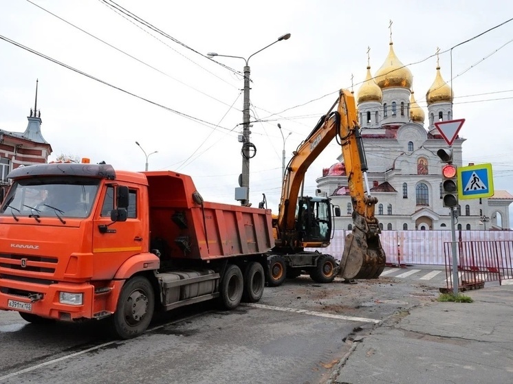 В Архангельске продлили перекрытие движения в районе улицы Выучейского