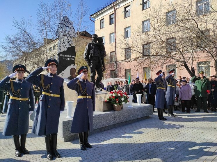 Мемориал героям СВО торжественно открыли в центре Читы