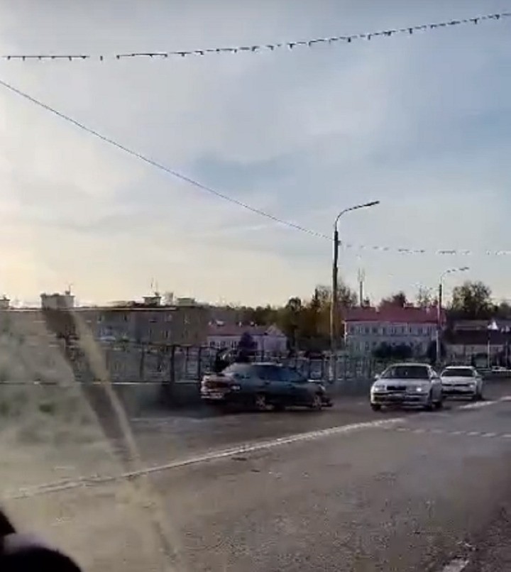 Фото улица вокзальная ржев. С днем победы ржев. Пожар в окне. Ржев ветераны. Ржев подслушано.
