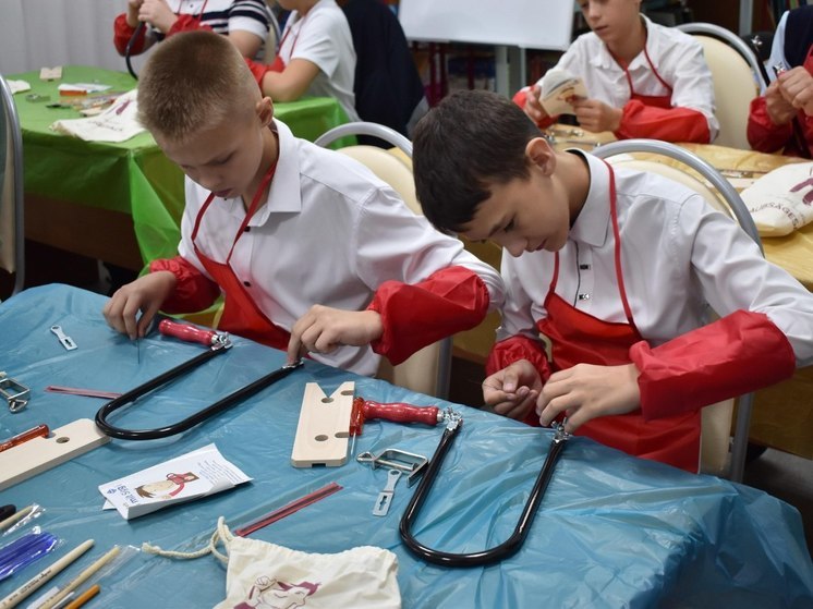 В Тюменской области школьники приобщаются к зодчеству