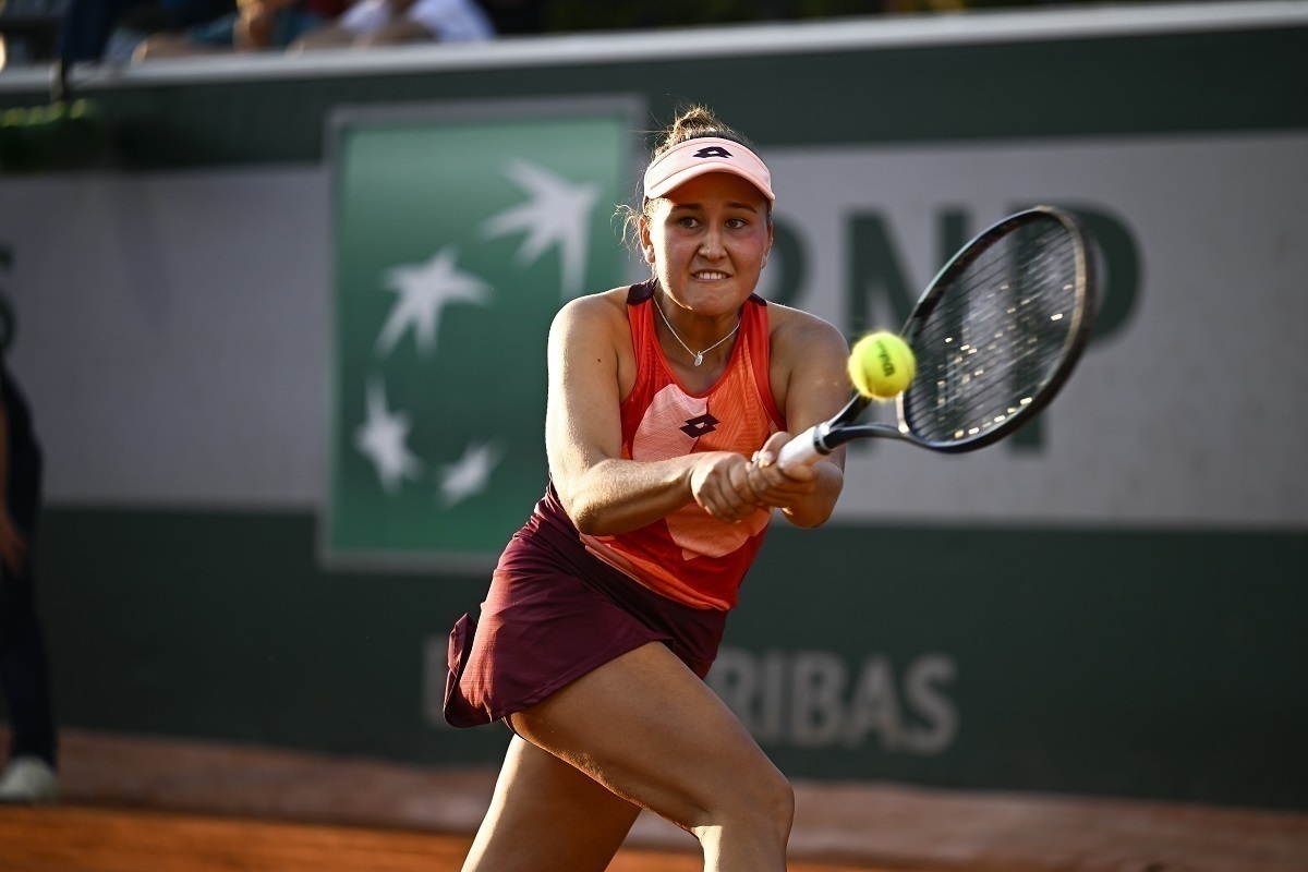Рахимова проиграла Синяковой во втором круге турнира в Гонконге