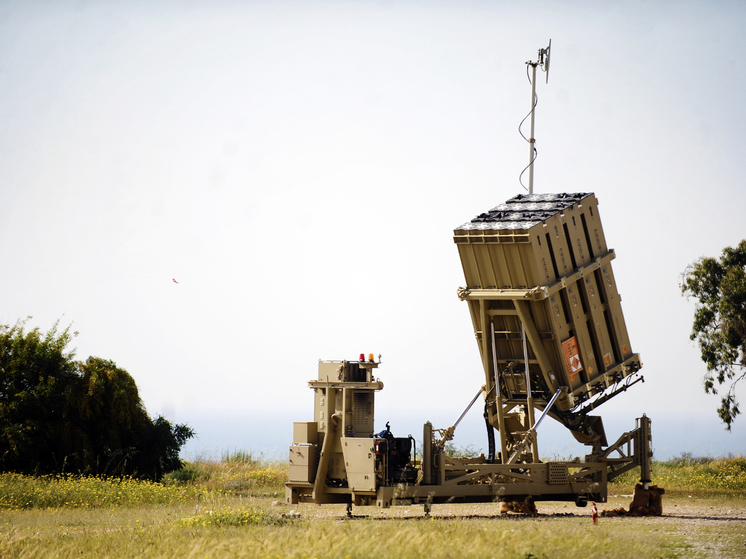США передали Израилю противоракеты для ПРО "Железный купол"